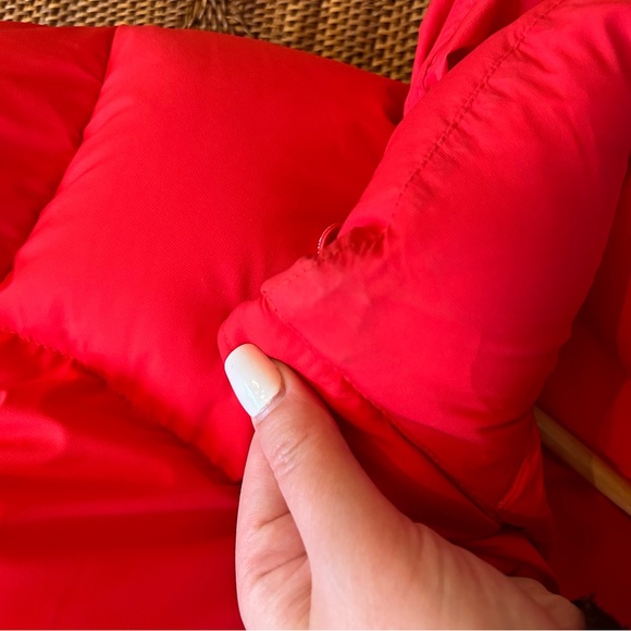 Aritzia TNA red oversized goose down megapuff puffer jacket - Picture 9 of 10